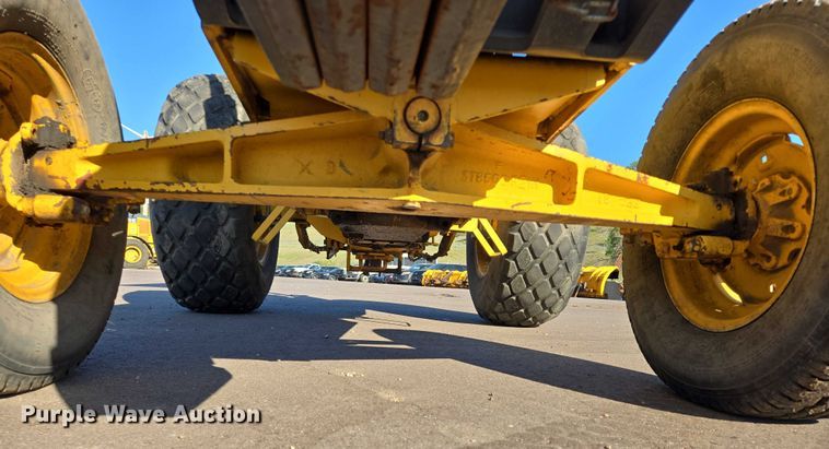 image for item DX7271 1991 Case International 595 tractor