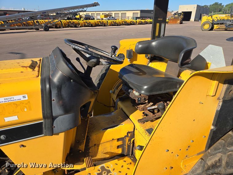 image for item DX7271 1991 Case International 595 tractor