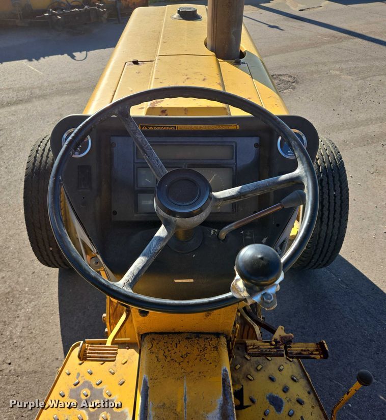 image for item DX7271 1991 Case International 595 tractor