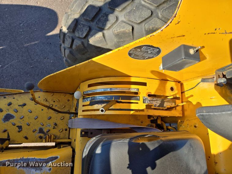 image for item DX7271 1991 Case International 595 tractor