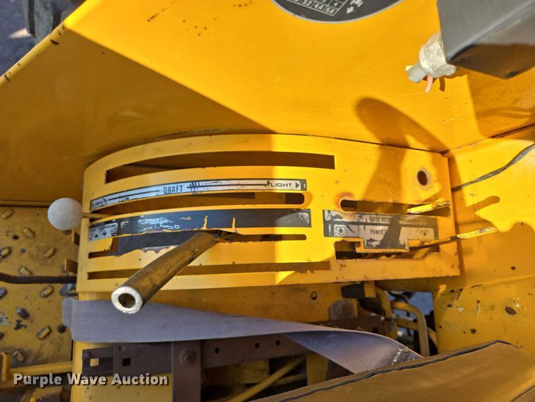 image for item DX7271 1991 Case International 595 tractor