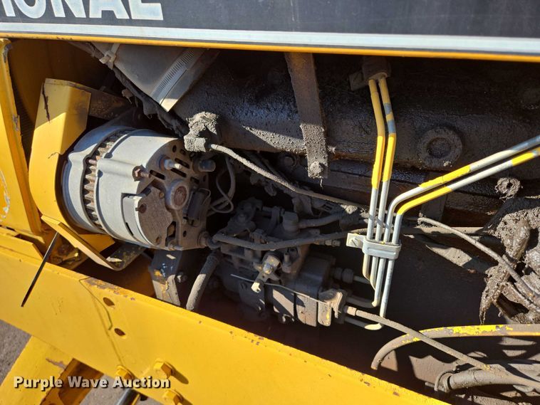 image for item DX7271 1991 Case International 595 tractor