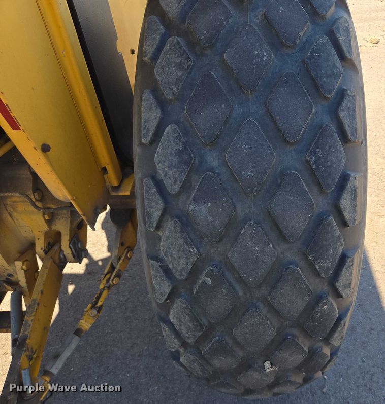 image for item DX7271 1991 Case International 595 tractor