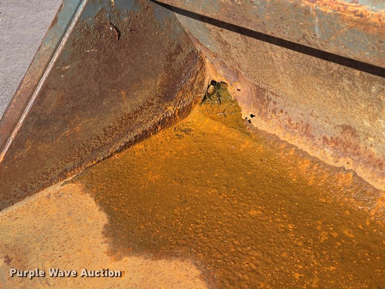 image for item DX7273 2005 Gehl 5640 Turbo skid steer loader