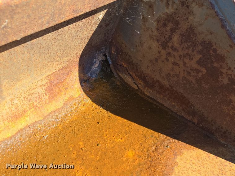 image for item DX7273 2005 Gehl 5640 Turbo skid steer loader