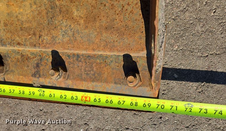 image for item DX7273 2005 Gehl 5640 Turbo skid steer loader