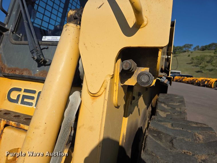 image for item DX7273 2005 Gehl 5640 Turbo skid steer loader
