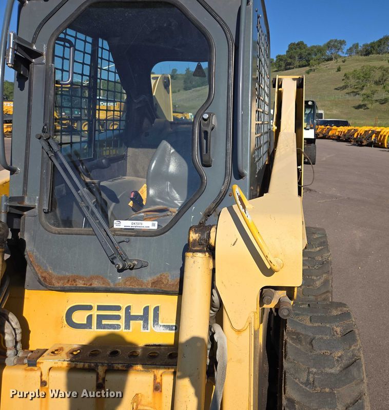 image for item DX7273 2005 Gehl 5640 Turbo skid steer loader