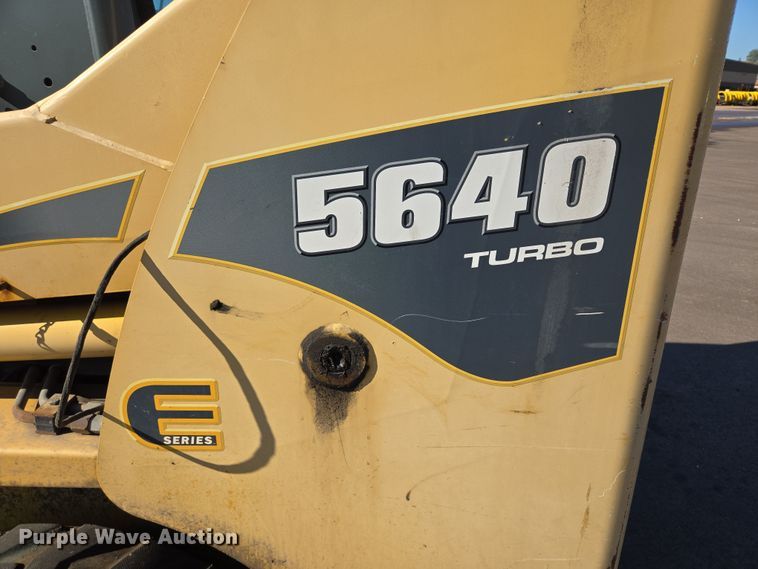 image for item DX7273 2005 Gehl 5640 Turbo skid steer loader