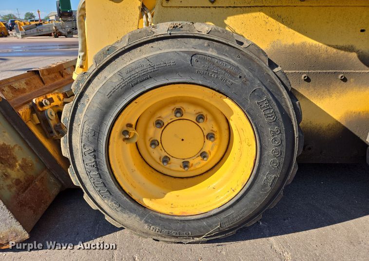 image for item DX7273 2005 Gehl 5640 Turbo skid steer loader