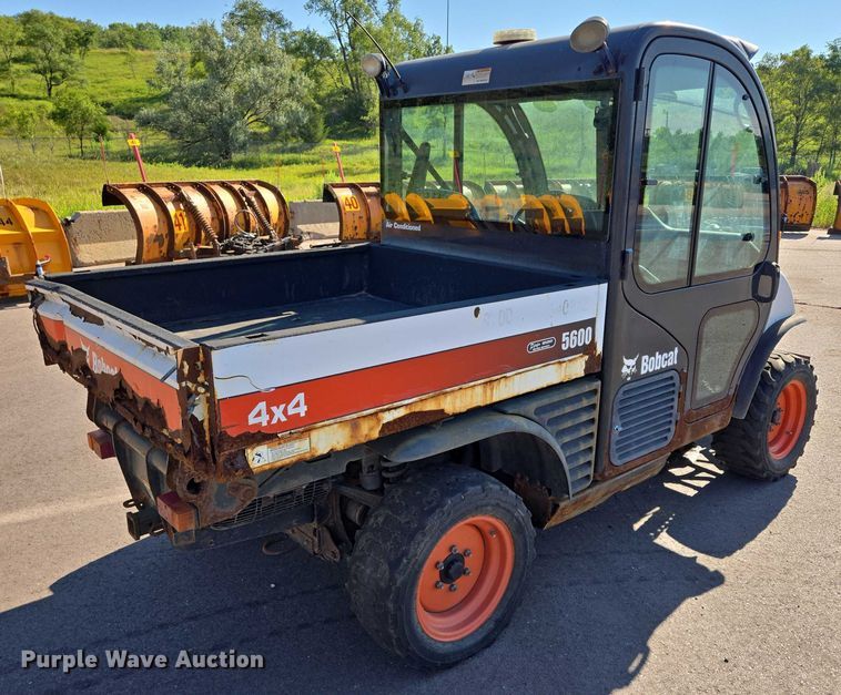 image for item DX7274 2013 Bobcat 5600 Toolcat utility vehicle