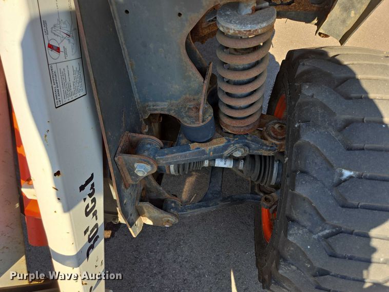 image for item DX7274 2013 Bobcat 5600 Toolcat utility vehicle