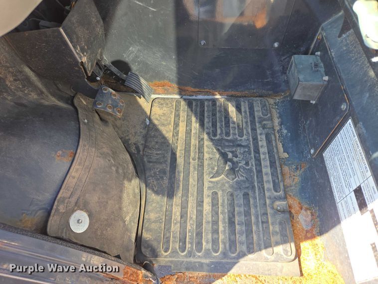 image for item DX7274 2013 Bobcat 5600 Toolcat utility vehicle