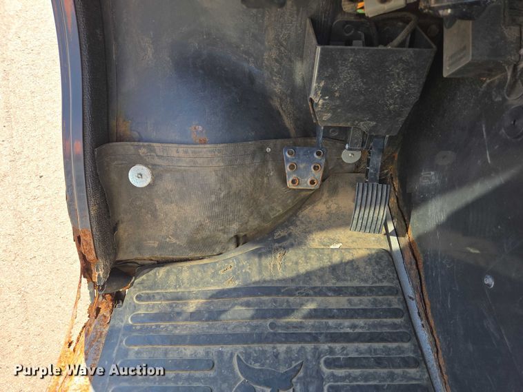 image for item DX7274 2013 Bobcat 5600 Toolcat utility vehicle