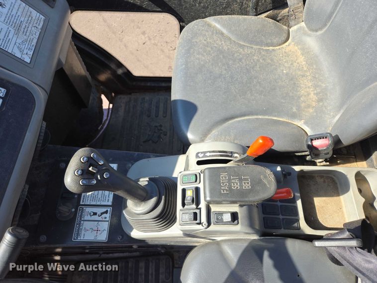 image for item DX7274 2013 Bobcat 5600 Toolcat utility vehicle