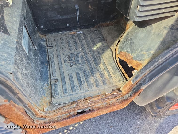 image for item DX7274 2013 Bobcat 5600 Toolcat utility vehicle