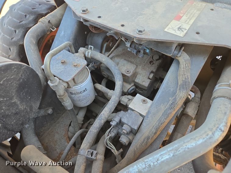 image for item DX7274 2013 Bobcat 5600 Toolcat utility vehicle
