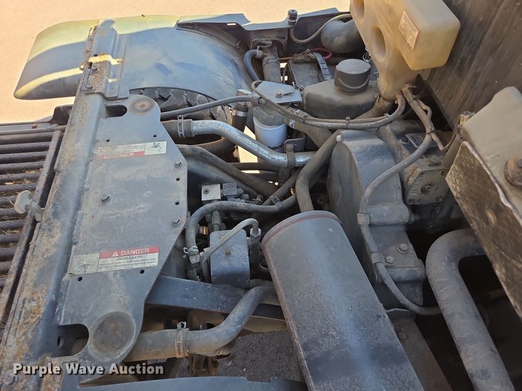 image for item DX7274 2013 Bobcat 5600 Toolcat utility vehicle