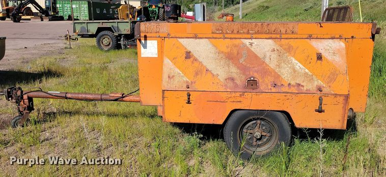 image for item DX7275 1986 Sullivan D175Q air compressor