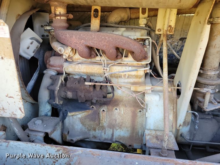 image for item DX7275 1986 Sullivan D175Q air compressor