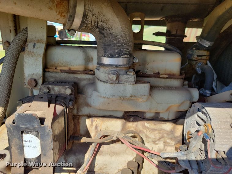 image for item DX7275 1986 Sullivan D175Q air compressor