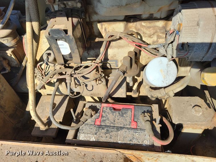 image for item DX7275 1986 Sullivan D175Q air compressor