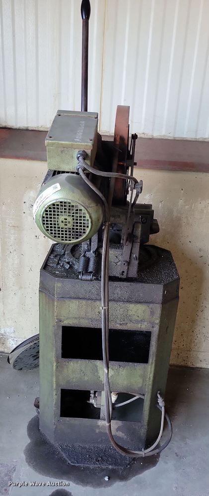 image for item DX7287 Bewo chop saw