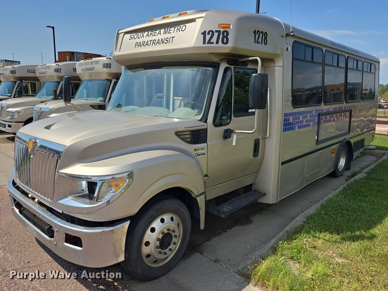 image for item DX7301 2013 IC shuttle bus