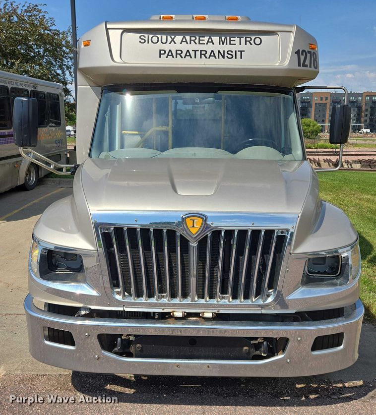 image for item DX7301 2013 IC shuttle bus