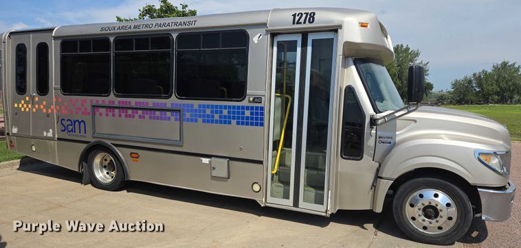 image for item DX7301 2013 IC shuttle bus