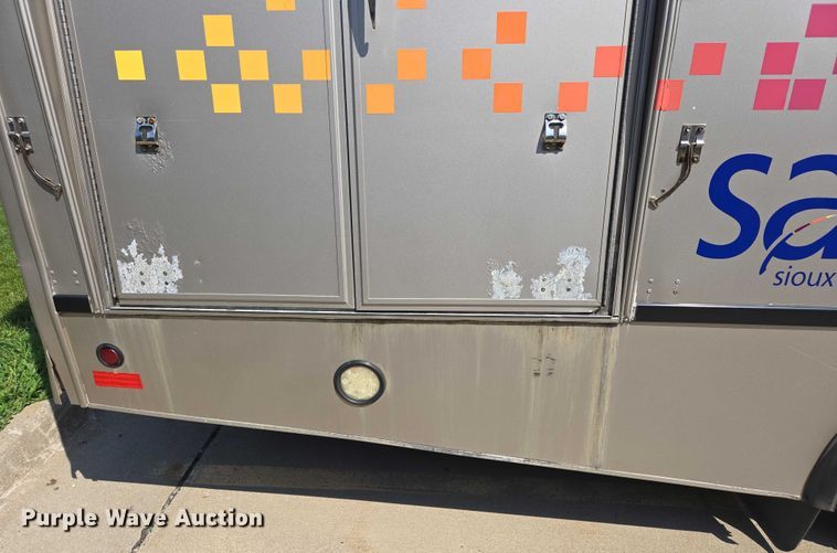 image for item DX7301 2013 IC shuttle bus