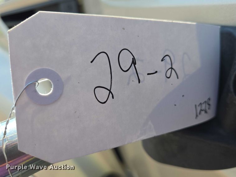 image for item DX7301 2013 IC shuttle bus