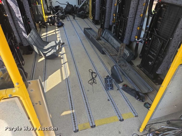 image for item DX7301 2013 IC shuttle bus