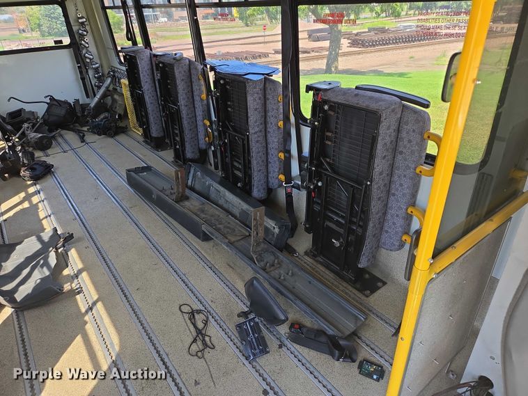 image for item DX7301 2013 IC shuttle bus