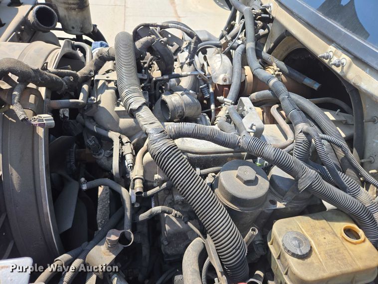 image for item DX7301 2013 IC shuttle bus