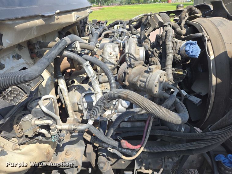 image for item DX7301 2013 IC shuttle bus