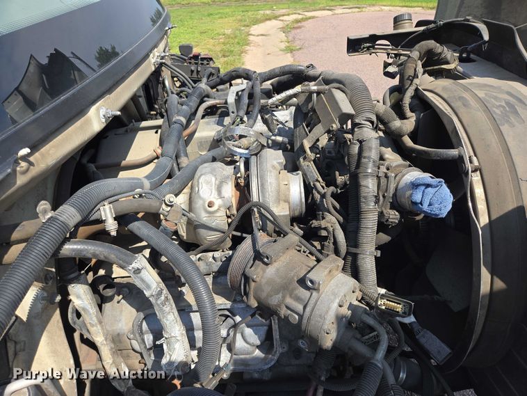 image for item DX7301 2013 IC shuttle bus