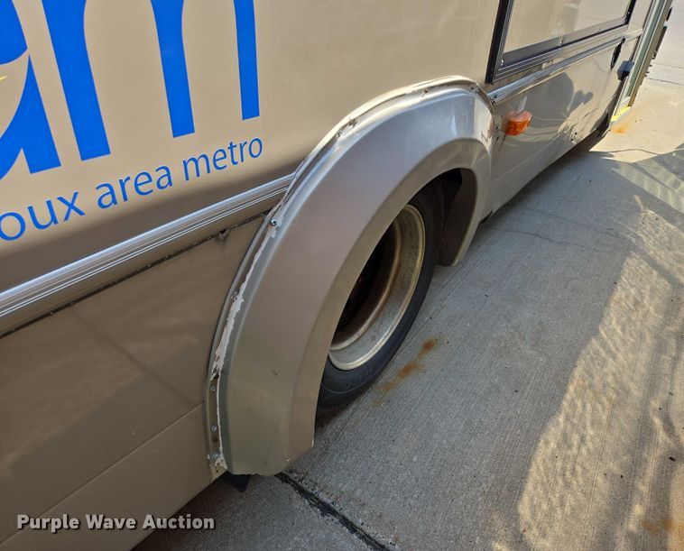 image for item DX7302 2015 IC shuttle bus