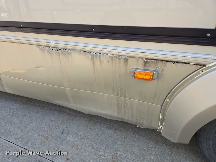 image for item DX7302 2015 IC shuttle bus