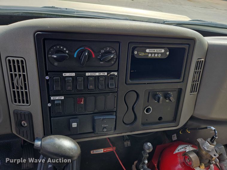 image for item DX7302 2015 IC shuttle bus