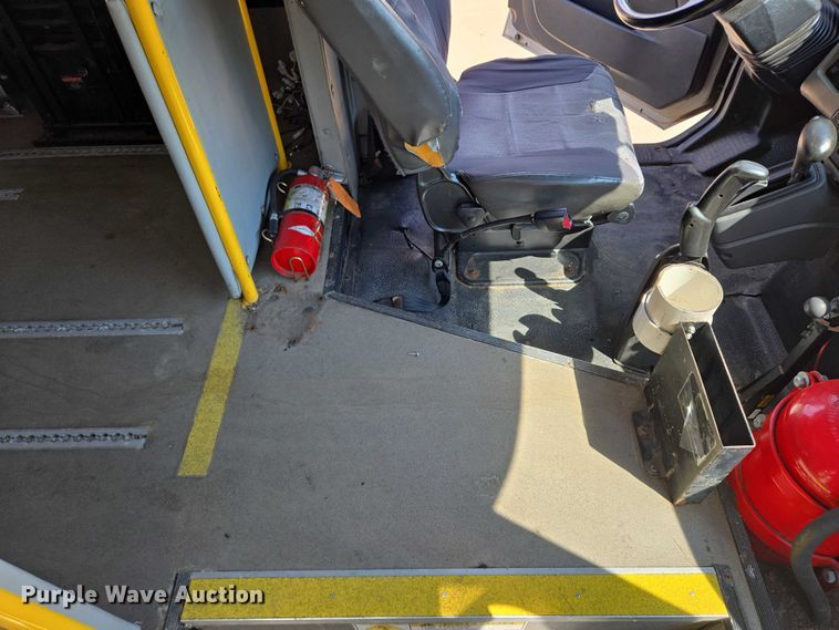 image for item DX7302 2015 IC shuttle bus