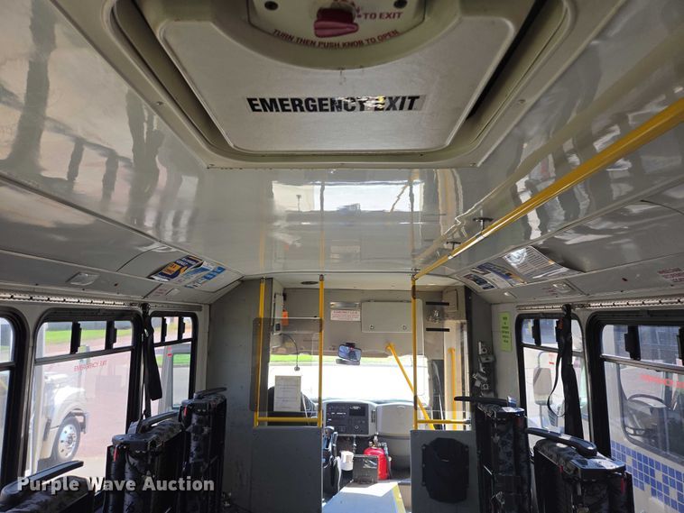 image for item DX7302 2015 IC shuttle bus