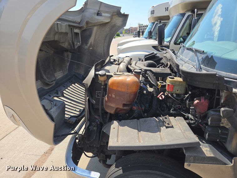 image for item DX7302 2015 IC shuttle bus