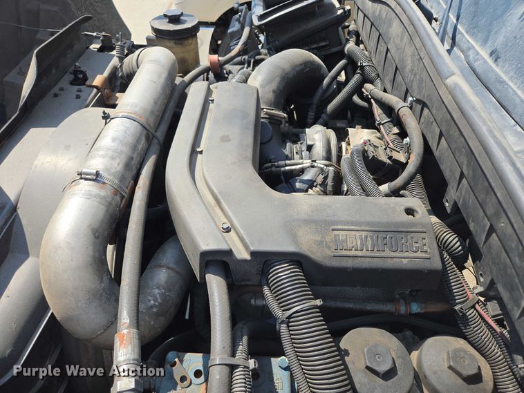 image for item DX7302 2015 IC shuttle bus