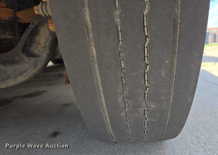 image for item DX7302 2015 IC shuttle bus