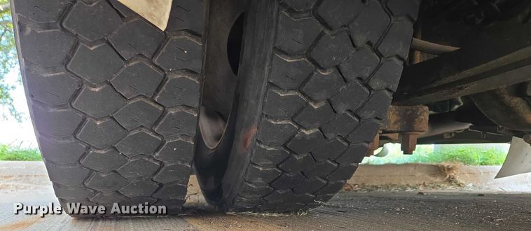 image for item DX7302 2015 IC shuttle bus