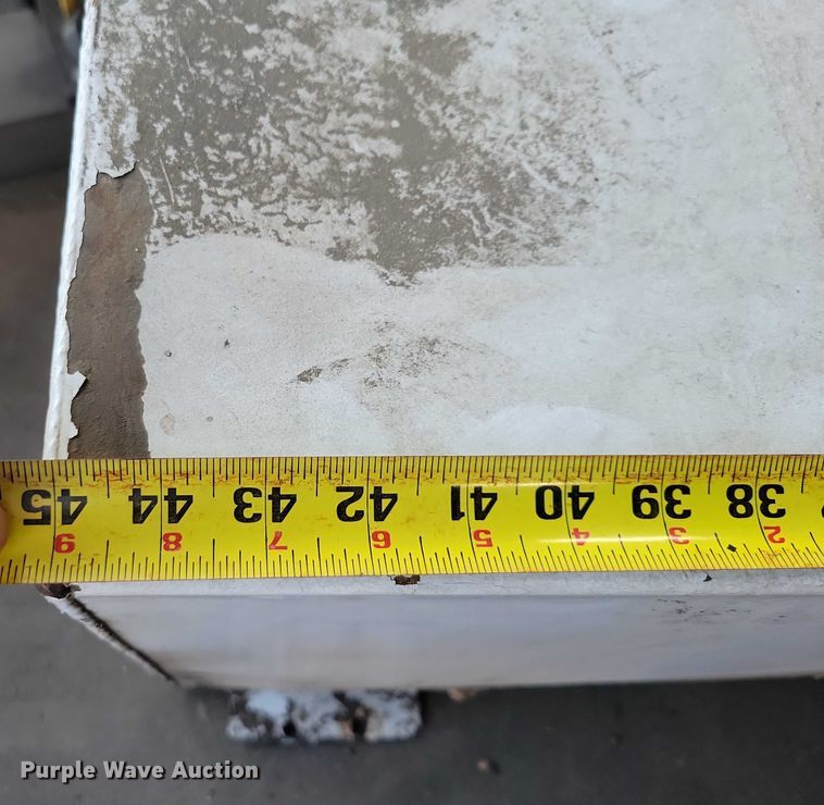 image for item DX7319 Transfer tank