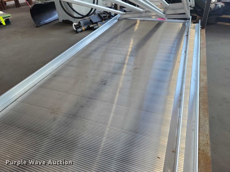 image for item DX7321 EZ-Access bridging ramp