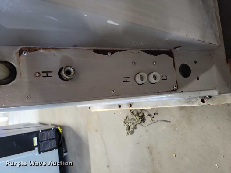 image for item DX7325 Milnor washer and dryer