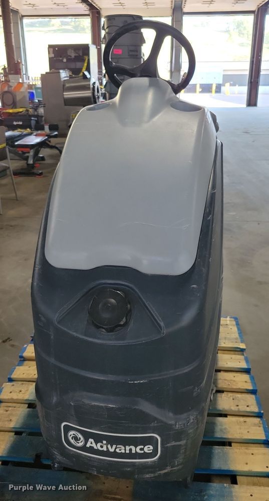 image for item DX7330 Advance ecoflex SC1500 REV floor scrubber